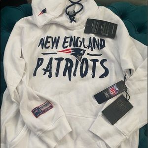New England Patriots sweatshirt large new with tags